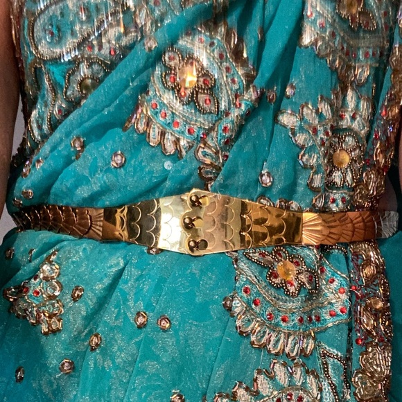 Beautiful 🤩 Saree - Picture 8 of 8